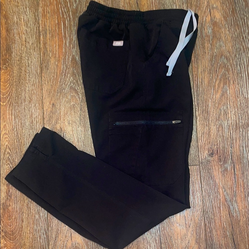 Women’s Figs Technical Collection Cargo Scrub Pants, Size XS